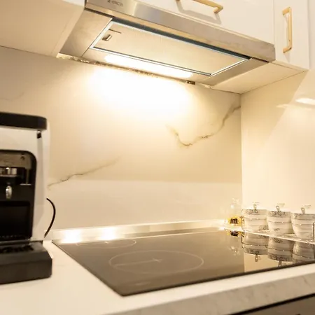 Affittacamere Cozzy Loft-blloku Downtown *