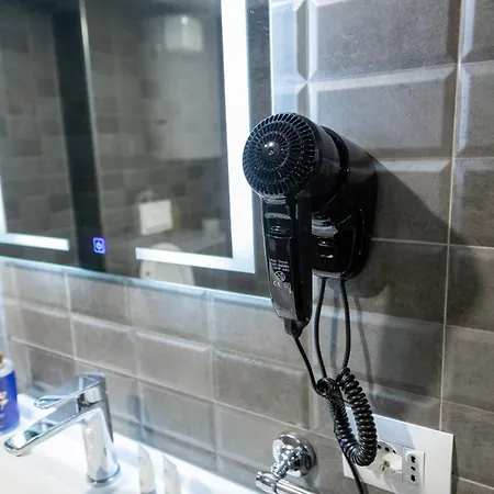 Affittacamere Cozzy Loft-blloku Downtown