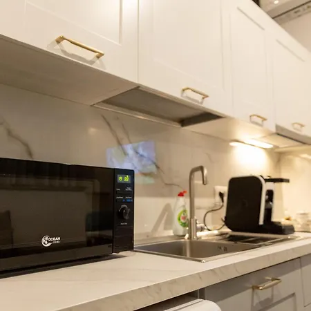 Cozzy Loft-blloku Downtown Guest house